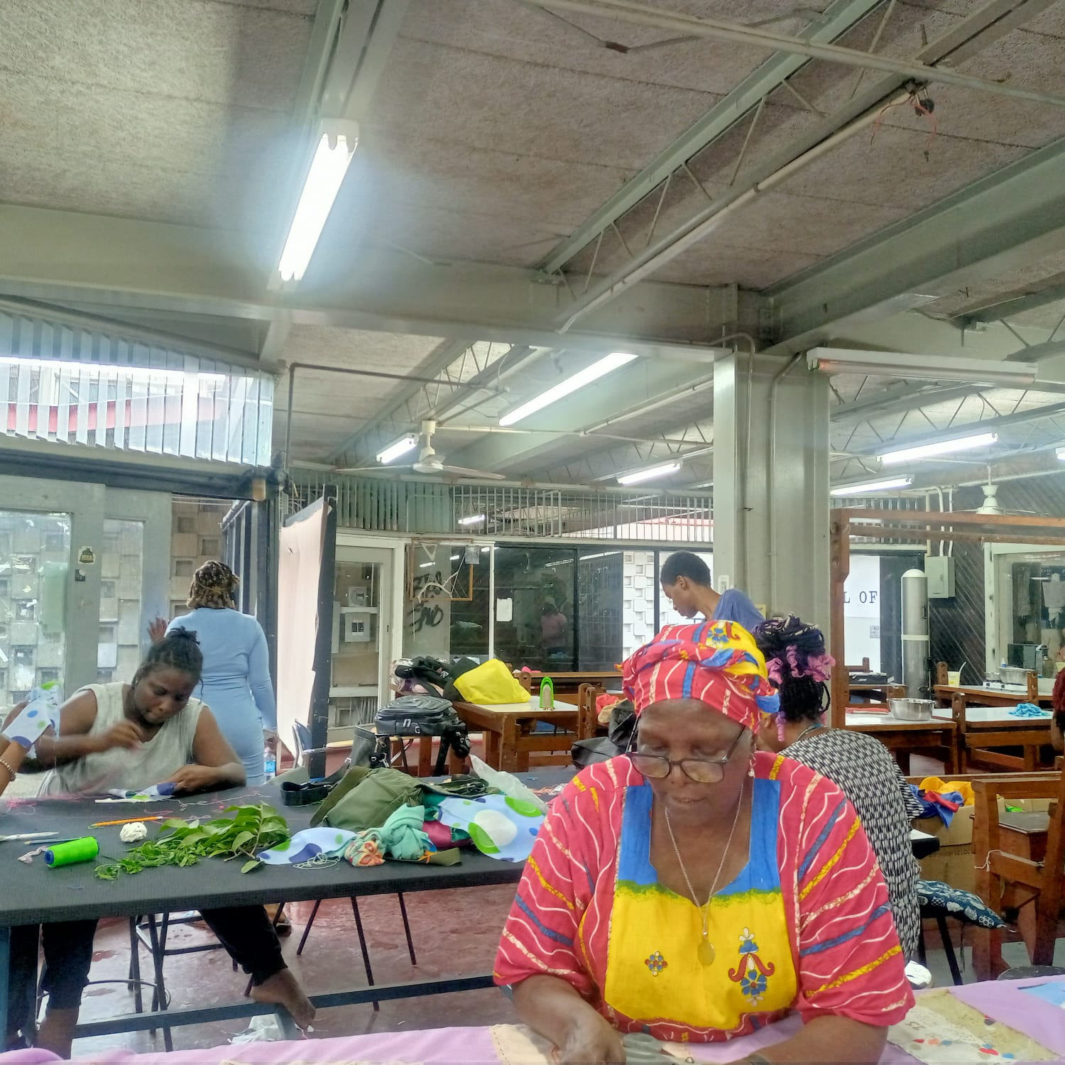 Tejiendo mensajes de hermandad entre Colombia y Jamaica con Virgelina Chará