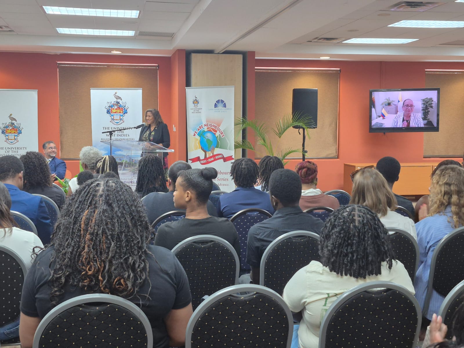 Diplomacia y academia: Colombia y The University of The West Indies (UWI) Mona estrechan lazos en el evento “We are Neighbours”