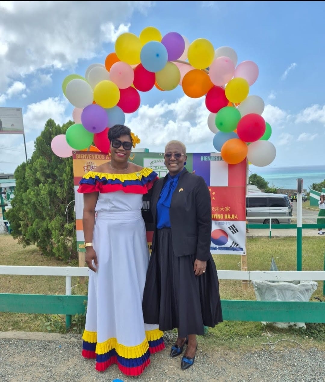 La cultura colombiana conquista las aulas de Kingston: el Colegio Morant Bay High School vive una jornada de inmersión en folclore y español