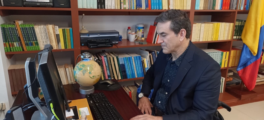 Equipo de la Embajada en Jamaica se reúne con el representante país de la Organización Panamericana de la Salud